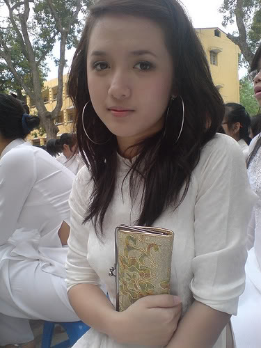 Bản chất của đĩ 2017